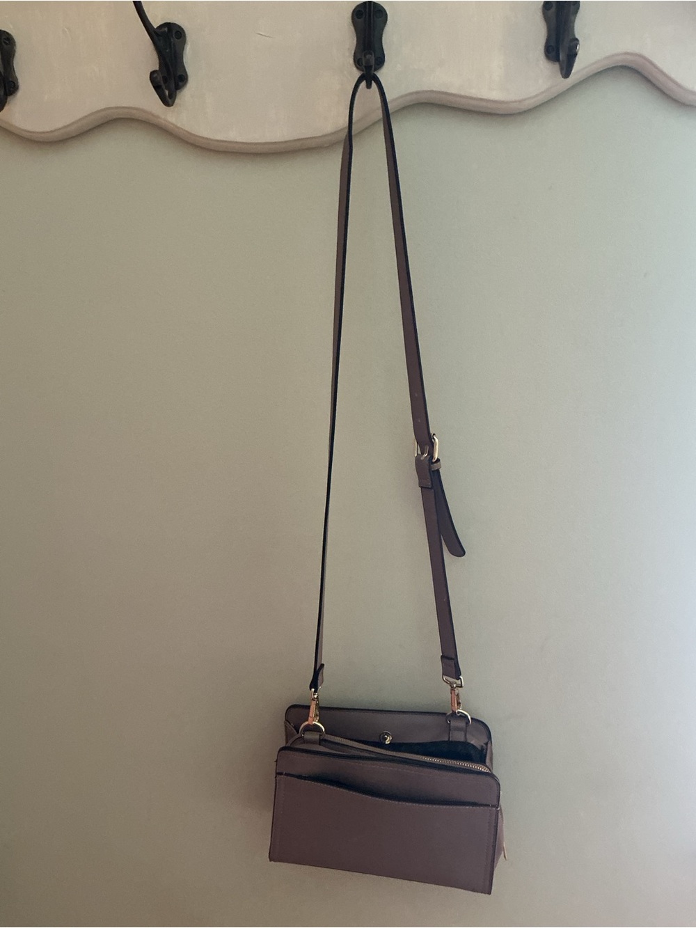 Tan Crossbody Bag with Gold Hardware - Picture 2 of 8